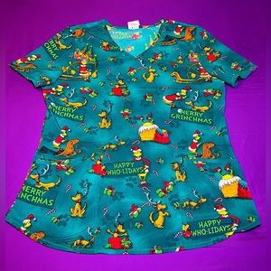 Medium Grinch Scrub Top